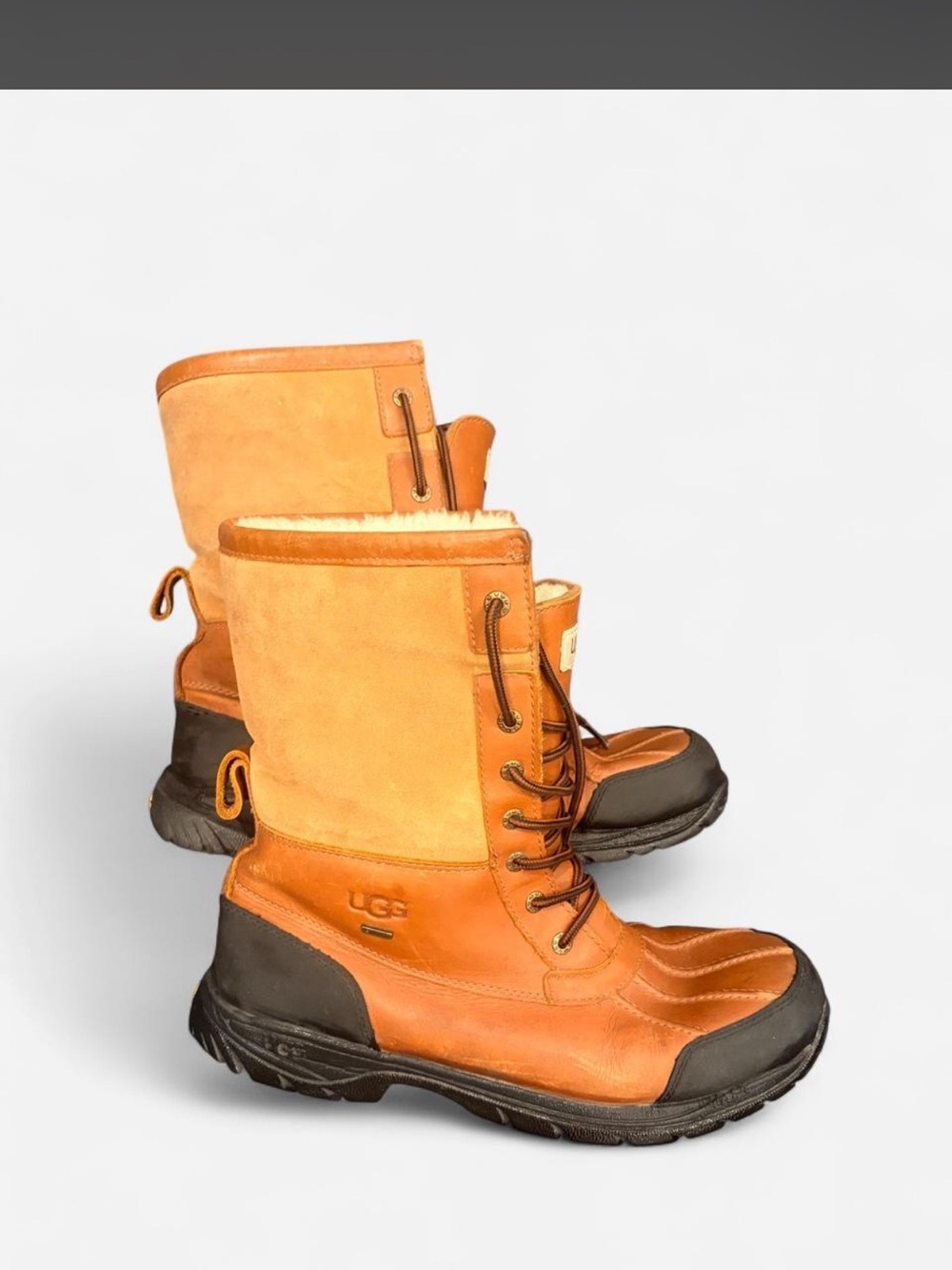 UGG Men’s Chestnut Brown and Black Waterproof Lace-Up Winter Boots